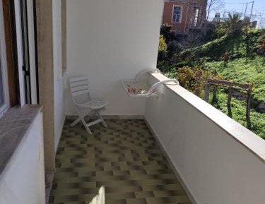 Studio Apartment with Balcony