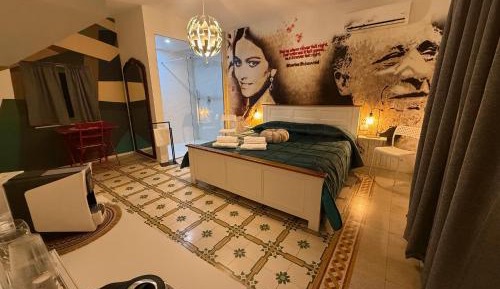 Deluxe Double Room with Shower