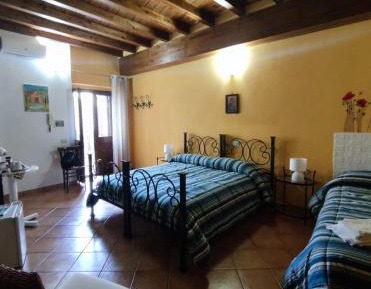Triple Room with Bathroom