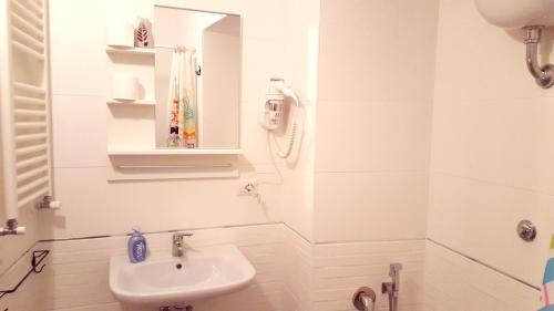 Twin Room with Private Bathroom