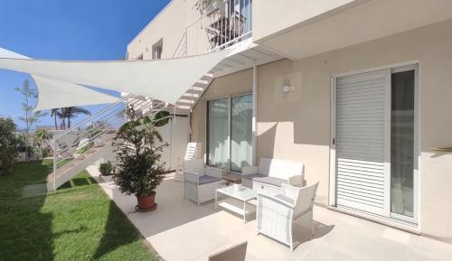 One-Bedroom Apartment with Garden