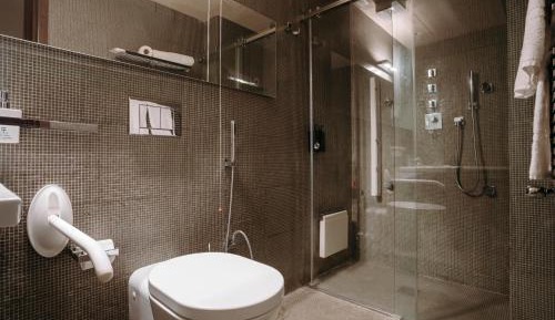 Double or Twin Room with City View