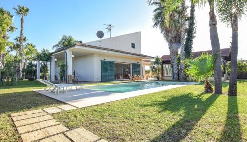 Three-Bedroom Vacation Home 