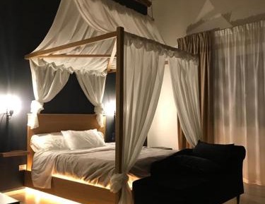 Suite with Spa Bath