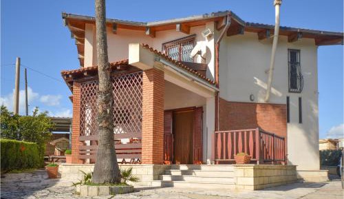 Three-Bedroom Vacation Home 