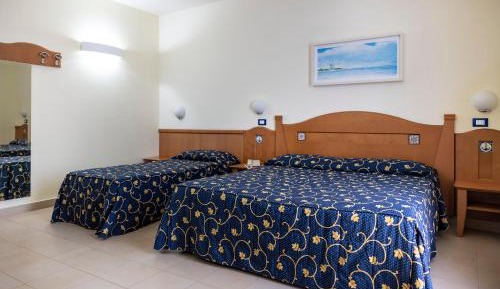 Triple Room with Garden View