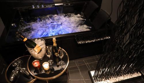 Suite with Spa Bath