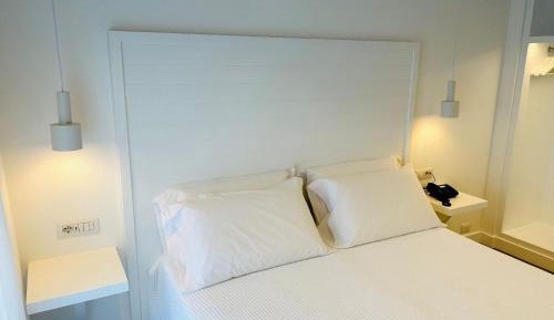 Deluxe Double or Twin Room with Sea View