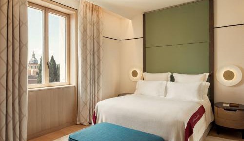 Junior Suite with City View