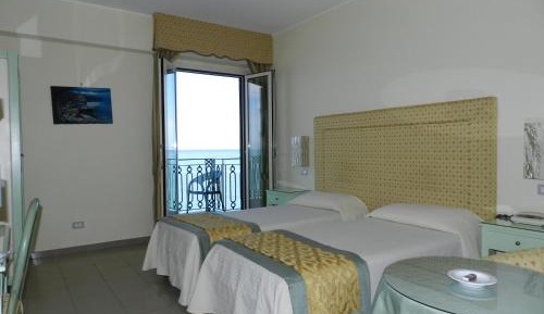 Twin Room with Sea View
