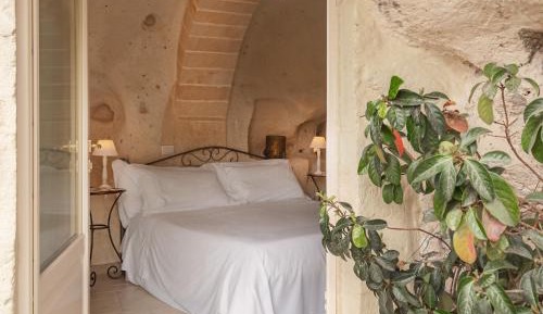 Double Room - Cave