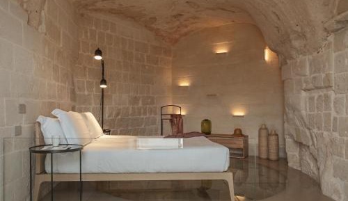 Suite - Cave