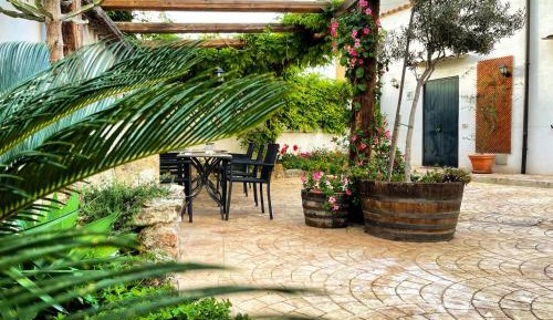 Apartment with Garden View