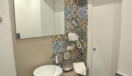 Double or Twin Room with Private Bathroom