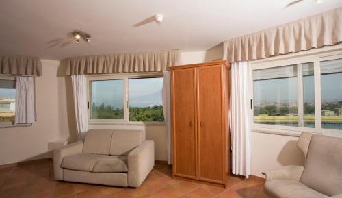 Basic Triple Room
