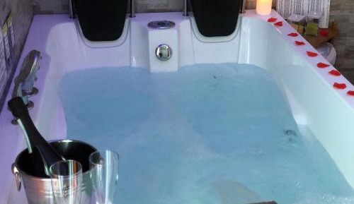 Suite with Spa Bath