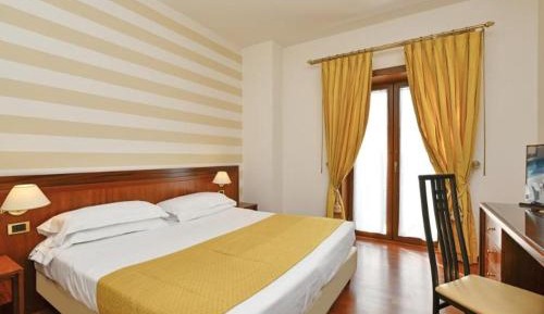 Standard Queen Room with Balcony