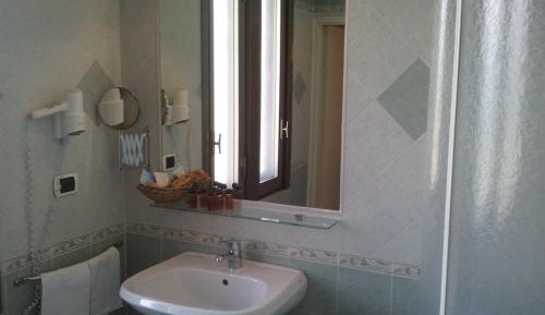 Triple Room with Balcony and Sea View