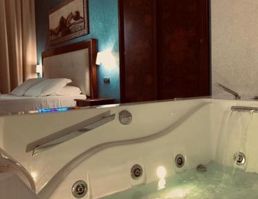 Suite with Spa Bath