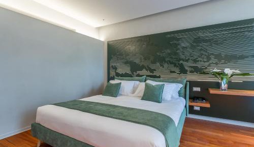 Suite with Garden View