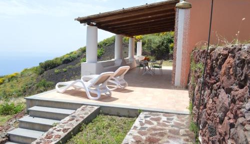 One-Bedroom Suite with Sea View