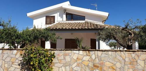 Villa with Garden View