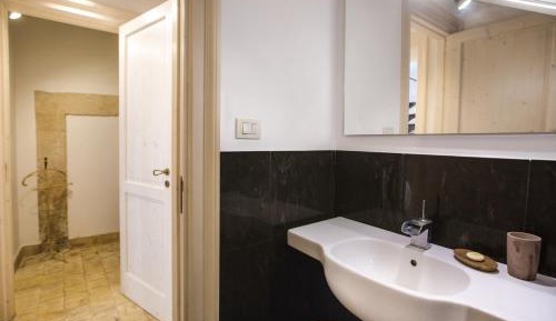 One-Bedroom Apartment with Balcony - Separate Building