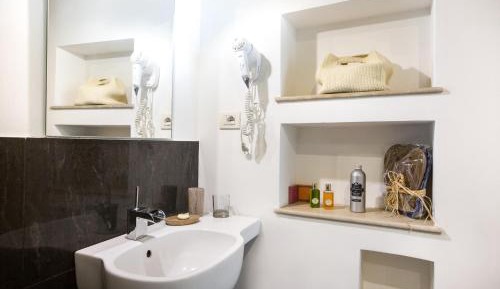 One-Bedroom Apartment - Separate Building