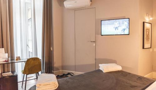 Standard King Room
