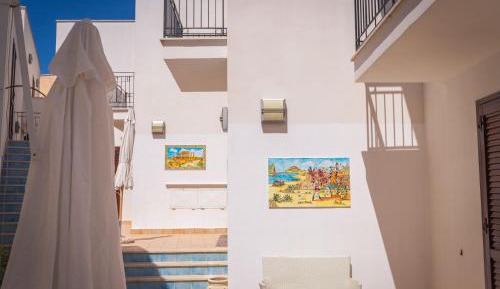 Two-Bedroom Apartment - Split Level