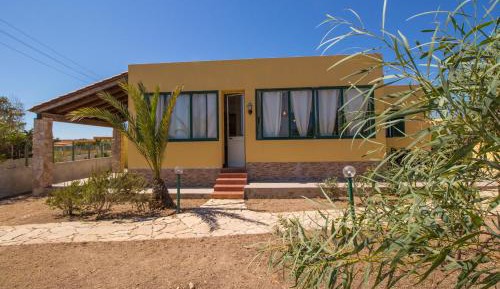 Villa with Garden View