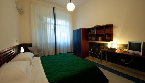 Large Double or Twin Room