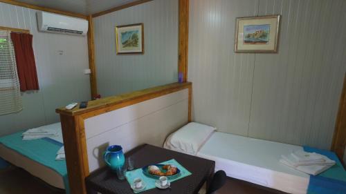 Bungalow (2 Adults + 1 Child)