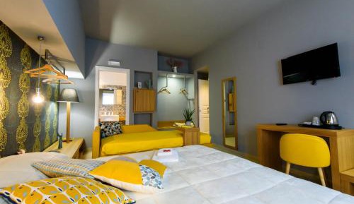 Deluxe Triple Room