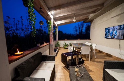 Jonadi House | B&B Villa Maracujà
