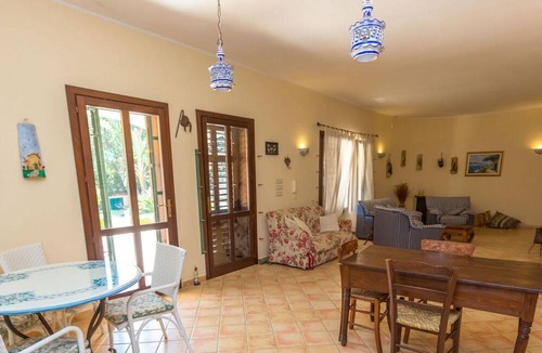 Arenella Villa | Villa Arenella con Piscina by Wonderful Italy
