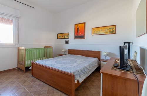 Acate Apartment | Holiday Apartment 'Appartamento con giardino' with Sea View, Shared Terrace & Garden