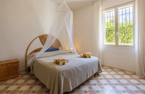 Marsala Villa | Villa "La Conversazione 89c" with Sea View, Private Garden & Wi-Fi