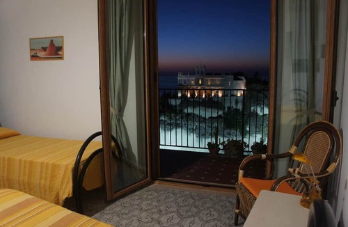 Tropea Apartment | Balcony Overlooking the Sea in the City Center