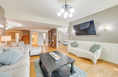 Franklin Cottage | Chateaux-style Franklin Retreat w/Sauna and More