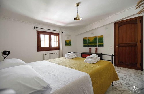 Palermo Villa | Da Vinci Luxury Villa with Pool - Your Exclusive Retreat