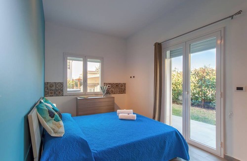 Agnone Bagni Apartment | Casa Smeralda a 200 mt Dal Mare