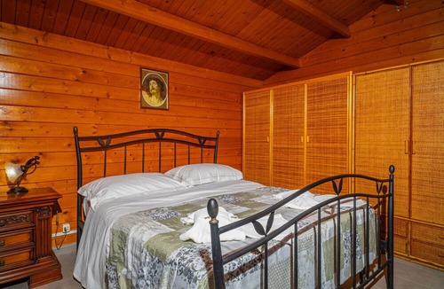 Vaccarizzo Ski Chalet | Chalet 'Vaccarizzo Beach Garden' with Private Terrace, Wi-Fi and Air Conditioning