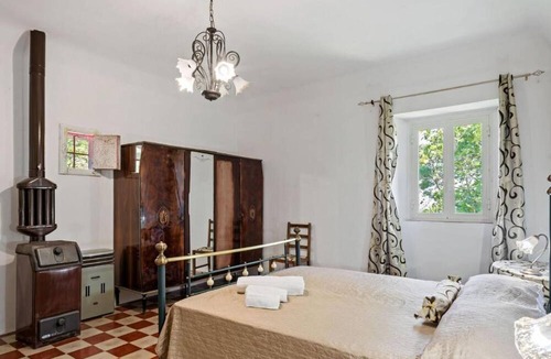 Maniace Villa | Villa "Casa Otaiti" with Mountain View, Private Garden & Wi-Fi