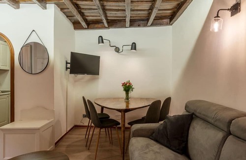 Rione VII Regola Apartment | Quiet and cozy, by Campo de’ Fiori