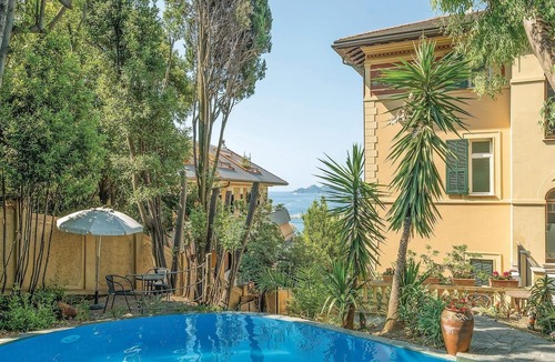 Rapallo Apartment | Nice apartment in Rapallo -GE- with outdoor swimming pool
