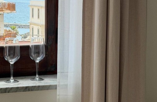 Crotone Apartment | 2-bedroom, 2-bathroom apartment, 100 meters from the sea.