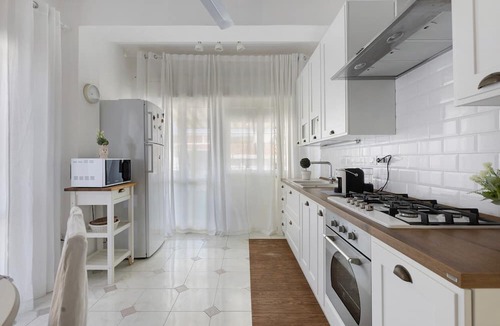 Scala Apartment | Apartment 'A Due Passi Dal Mare' with Sea View, Wi-Fi and Air Conditioning