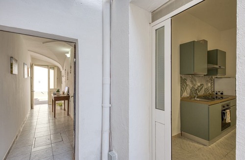 Morciano di Leuca House | Holiday Home 'Dimora' with Shared Terrace & Garden, Air Conditioning