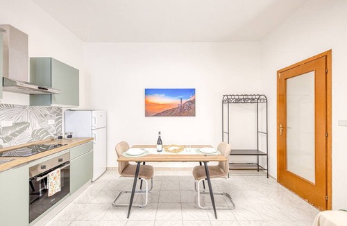 Morciano di Leuca House | Holiday Home 'Dimora' with Shared Terrace & Garden, Air Conditioning